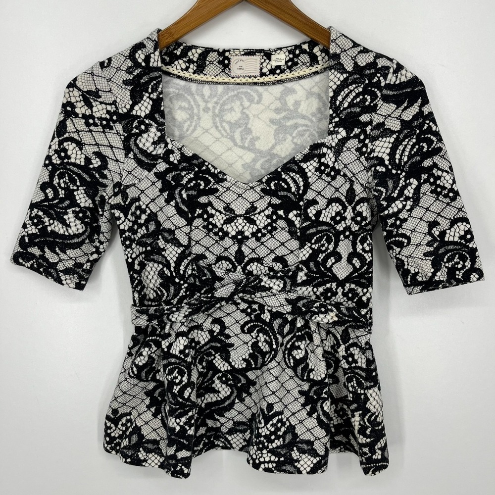 Anthropologie‎ Postmark Leia Lace Pattern Swing Peplum Top Women's Size XS